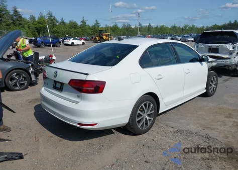 2018 Volkswagen Jetta 1.4T Se/1.4T Wolfsburg Edition из США, поврежденный, VIN 3VWDB7AJXJM261479